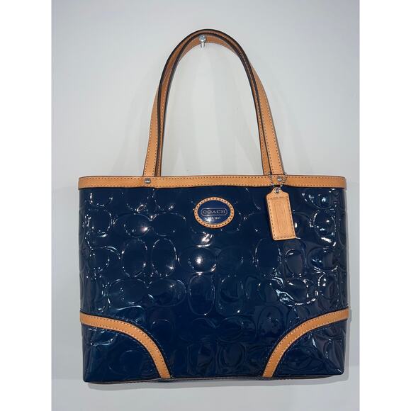 Coach Peyton F48166 Navy Tote & Ivory Leather Wristlet Bundle Excellent Sale!!!! - Picture 3 of 12